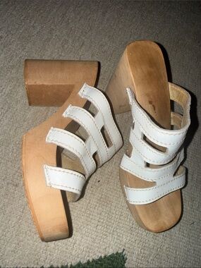 White leather boho Strappy Wood Block Heel Sandals size 6